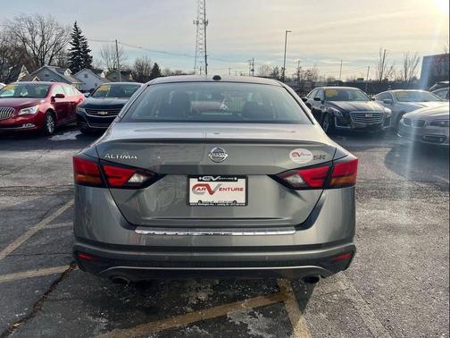 2020 Nissan Altima SR FWD