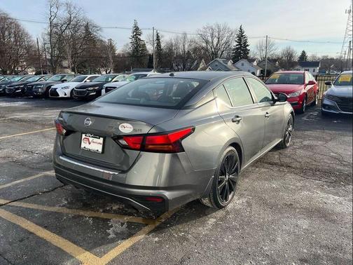 2020 Nissan Altima SR FWD