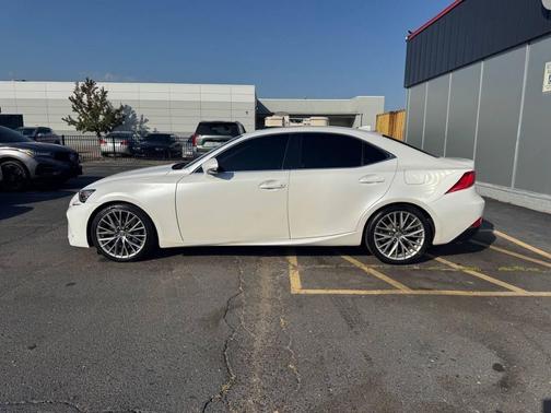 2018 Lexus IS 300 Base