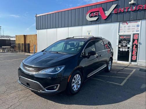 2018 Chrysler Pacifica Touring-L