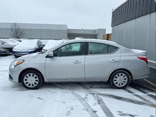 2019 Nissan Versa 1.6 SV