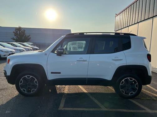 2017 Jeep Renegade Trailhawk