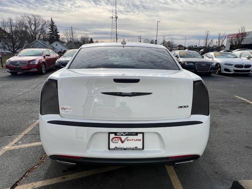 2019 Chrysler 300 Limited