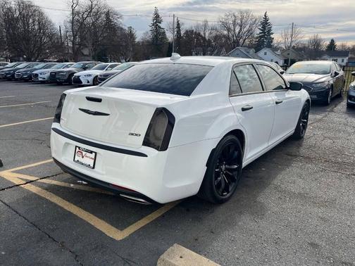 2019 Chrysler 300 Limited