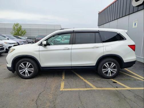 White Diamond Pearl 2016 Honda Pilot EX-L