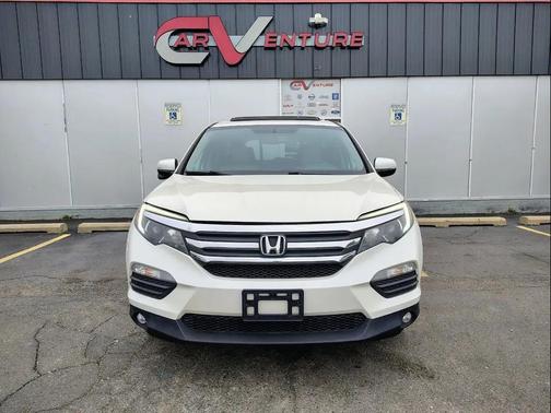 White Diamond Pearl 2016 Honda Pilot EX-L