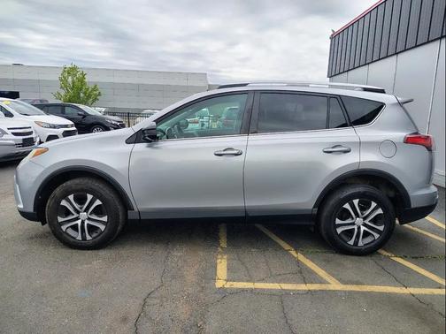 Silver Sky Metallic 2016 Toyota RAV4 LE