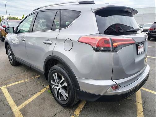 Silver Sky Metallic 2016 Toyota RAV4 LE