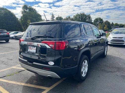 2017 GMC Acadia SLE-1