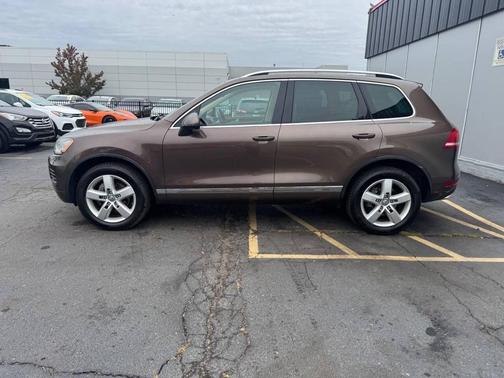 2012 Volkswagen Touareg TDI Lux