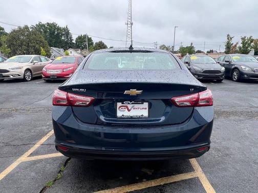 2022 Chevrolet Malibu FWD LT