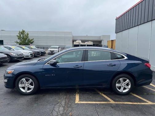 2022 Chevrolet Malibu FWD LT