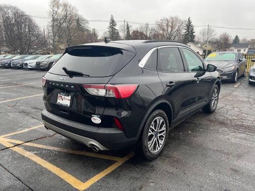 2020 Ford Escape SEL