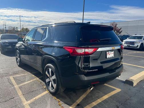 2021 Chevrolet Traverse LT Leather
