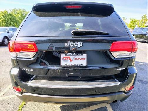 Diamond Black Crystal Pearlcoat 2018 Jeep Grand Cherokee Limited