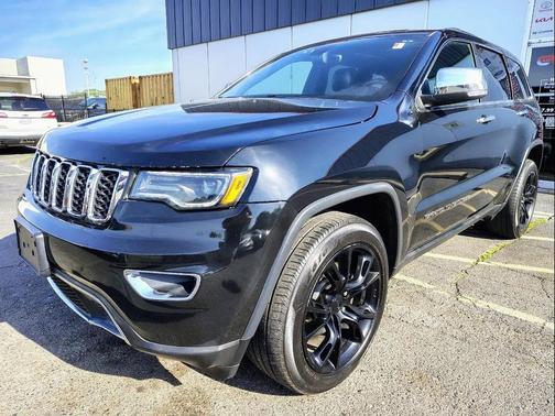 Diamond Black Crystal Pearlcoat 2018 Jeep Grand Cherokee Limited