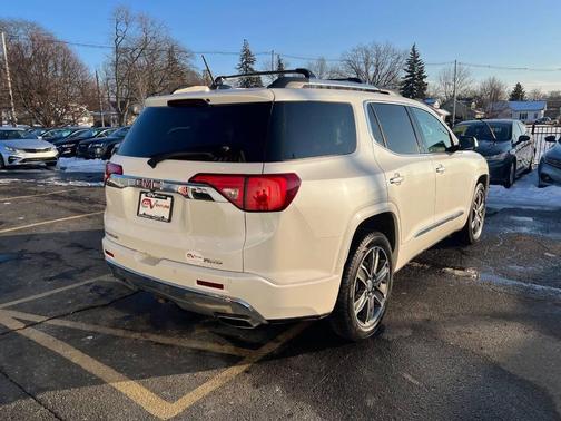 2019 GMC Acadia Denali