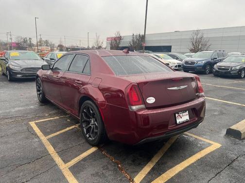 2019 Chrysler 300 S