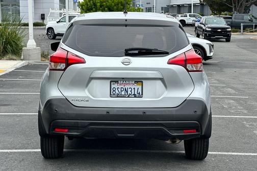 2020 Nissan Kicks S