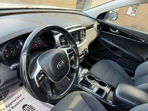 2019 Kia Sorento S