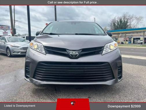 2019 Toyota Sienna SE