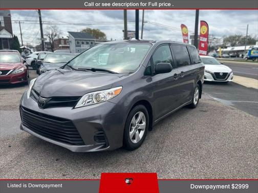 2019 Toyota Sienna SE