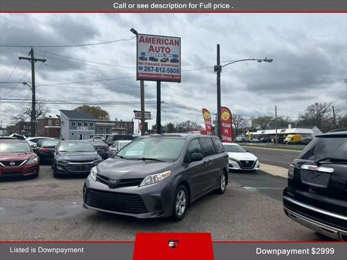 2019 Toyota Sienna SE