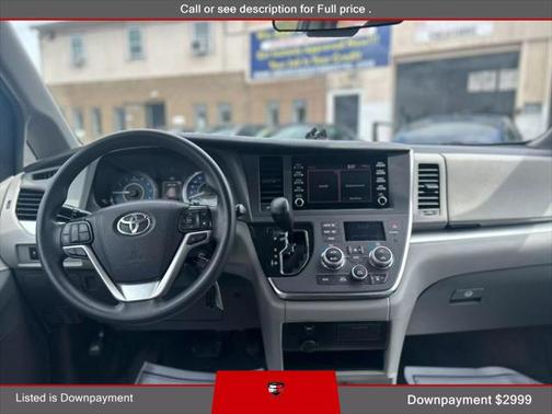 2019 Toyota Sienna SE