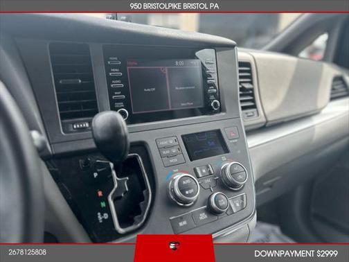 2019 Toyota Sienna SE