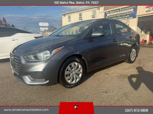 Urban Gray Metallic 2019 Hyundai Accent SE