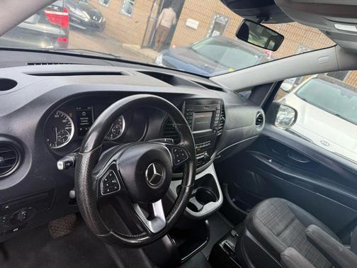 2019 Mercedes-Benz Metris Base