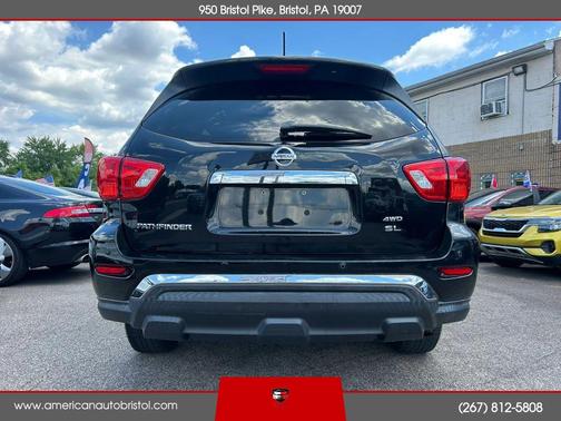 2017 Nissan Pathfinder SL