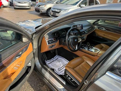 2016 BMW 750 i xDrive