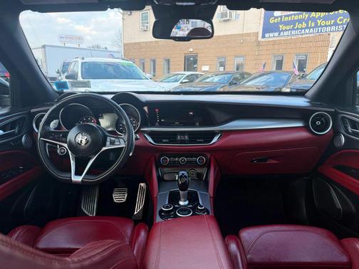 2019 Alfa Romeo Stelvio Ti Sport