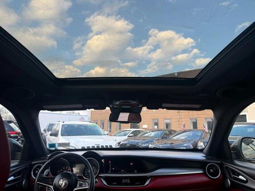 2019 Alfa Romeo Stelvio Ti Sport