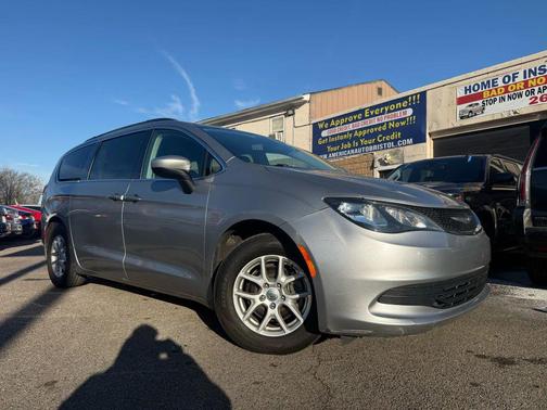 2020 Chrysler Voyager LXI