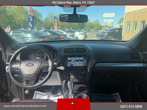 Gray 2018 Ford Explorer XLT
