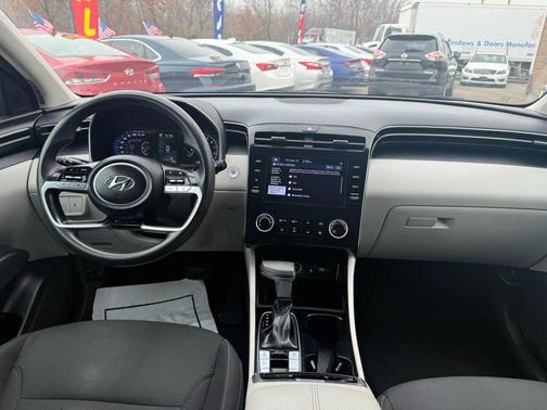 2023 Hyundai TUCSON SEL