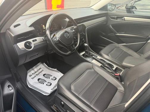 2020 Volkswagen Passat 2.0T SE