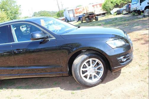 Brilliant Black 2012 Audi Q5 2.0T Premium Plus