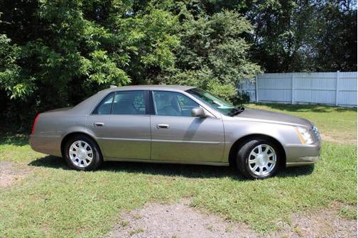 2011 Cadillac DTS Base