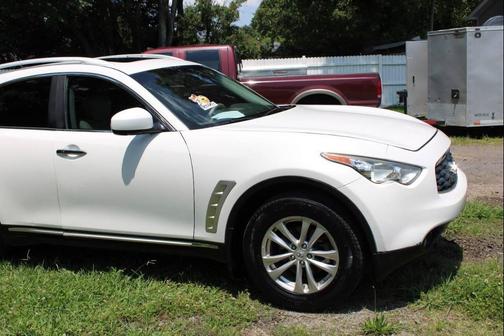 2010 INFINITI FX35 Base