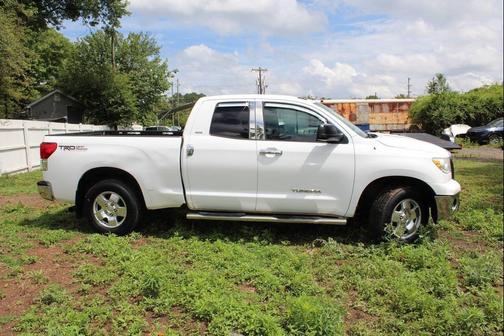 Super White 2011 Toyota Tundra Grade