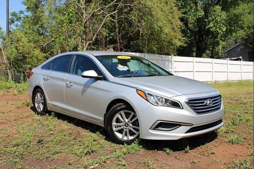 Symphony Silver 2016 Hyundai SONATA SE