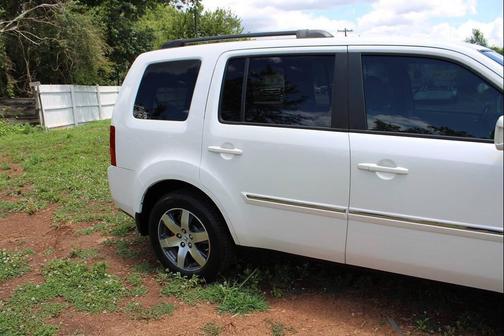 White Diamond Pearl 2012 Honda Pilot Touring
