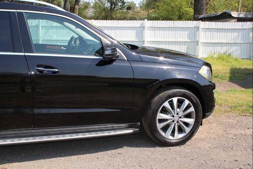 Obsidian Black Metallic 2015 Mercedes-Benz GL-Class 4MATIC