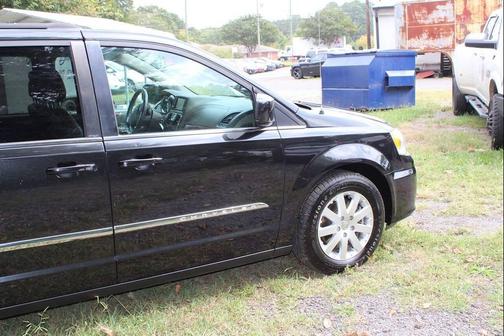 2012 Chrysler Town & Country Touring