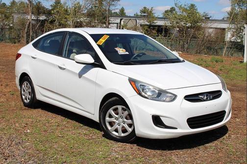 2013 Hyundai Accent SE