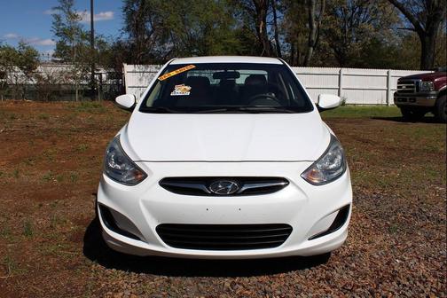 2013 Hyundai Accent SE