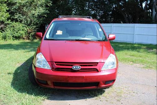 2008 Kia Sedona LX